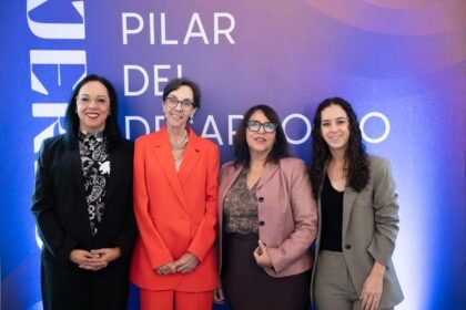 Premian a seis mujeres líderes por desarrollo económico en Chihuahua