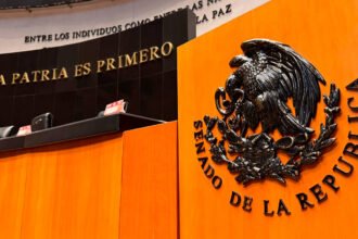 Senado guarda minuto de silencio por agentes caídos en Chihuahua