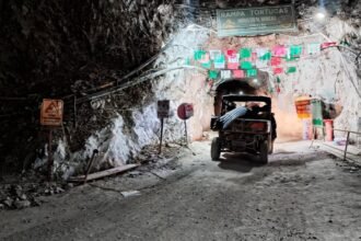 Construyen tapón de concreto para rescatar a mineros en Sinaloa