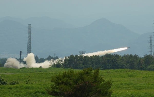 EE UU prueba sistema HIMARS en ejercicios militares en Japón