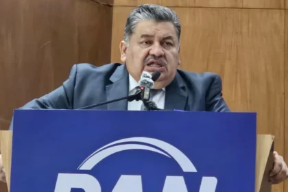 Ernesto Alarcón se integra al PAN CDMX tras dejar el PRI