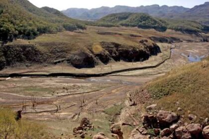 Menonitas y agroindustria concentran el agua en Chihuahua
