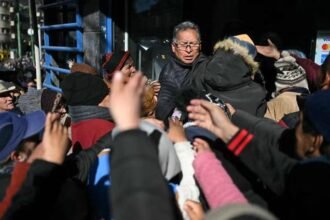 Gobierno de Bolivia invita a la central obrera a diálogo por crisis