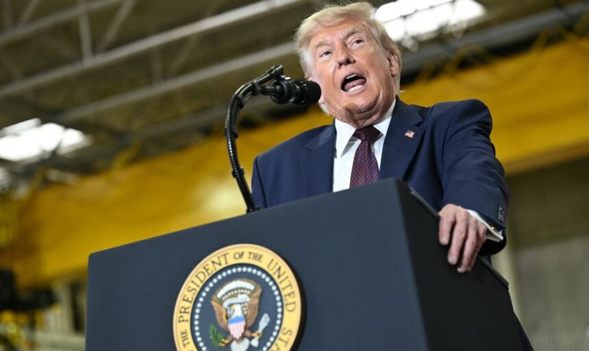 Trump denuncia posible manipulación electoral en Venezuela