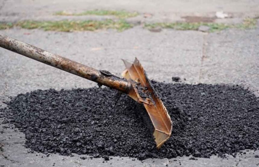 Bacheo en nueve zonas de Chihuahua este viernes