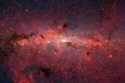 Detectan azúcar en el espacio interestelar cerca del centro galáctico