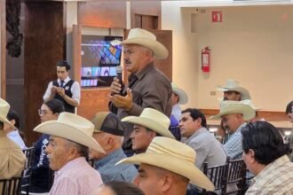 Capacitan a ganaderos de Chihuahua contra gusano barrenador
