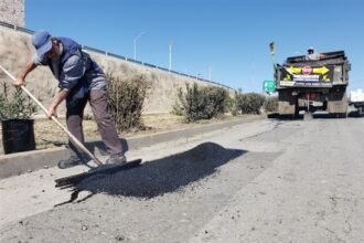 Bacheo en nueve zonas de la ciudad este viernes 28 de agosto