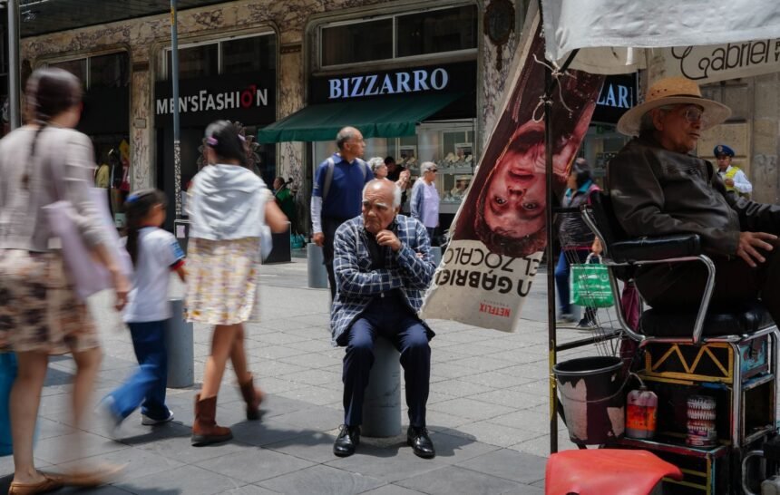 Economía mexicana crece 2.7% en julio, impulsa industria y comercio