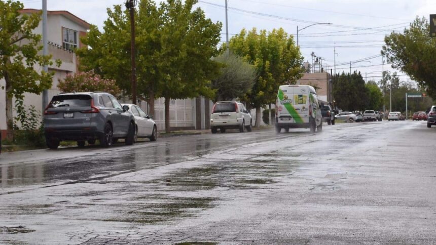 Lluvias y vientos dañan infraestructura en Chihuahua y Delicias