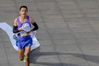 Cristhian Pacheco gana el Maratón de la Ciudad de México 2026