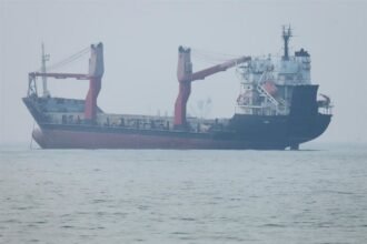Irán afirma control total del Estrecho de Ormuz ante EE UU