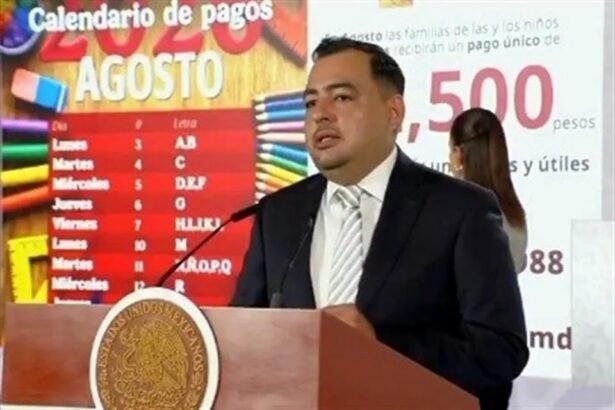 Gobierno inicia entrega de útiles escolares gratuitos en México