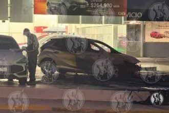 Descartan crimen organizado en incendio de agencia automotriz Chihuahua