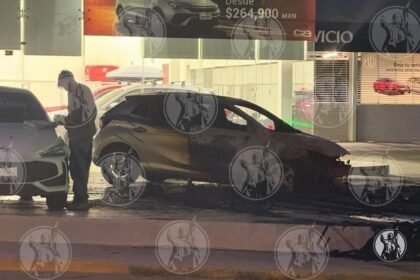 Descartan crimen organizado en incendio de agencia automotriz Chihuahua