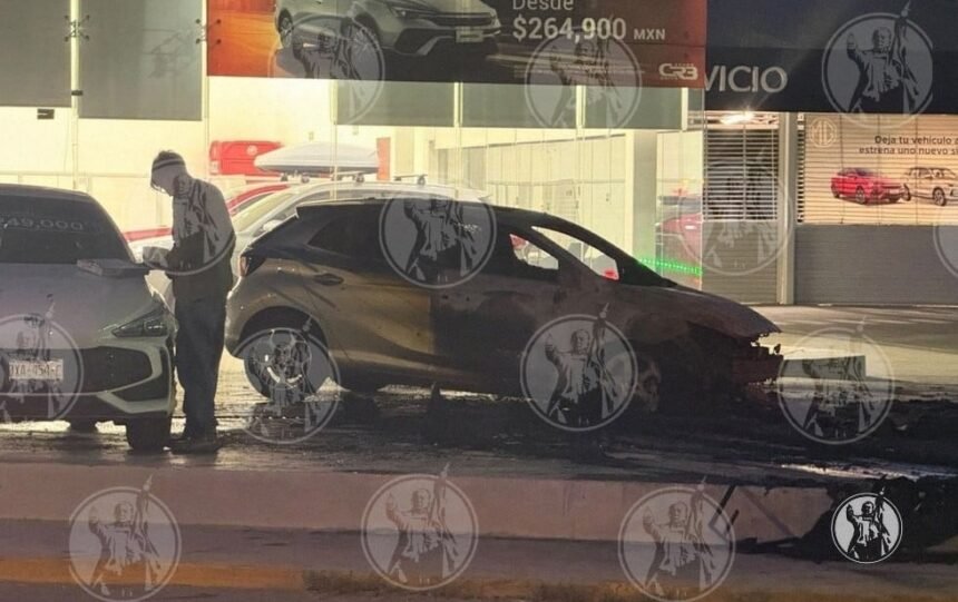 Descartan crimen organizado en incendio de agencia automotriz Chihuahua