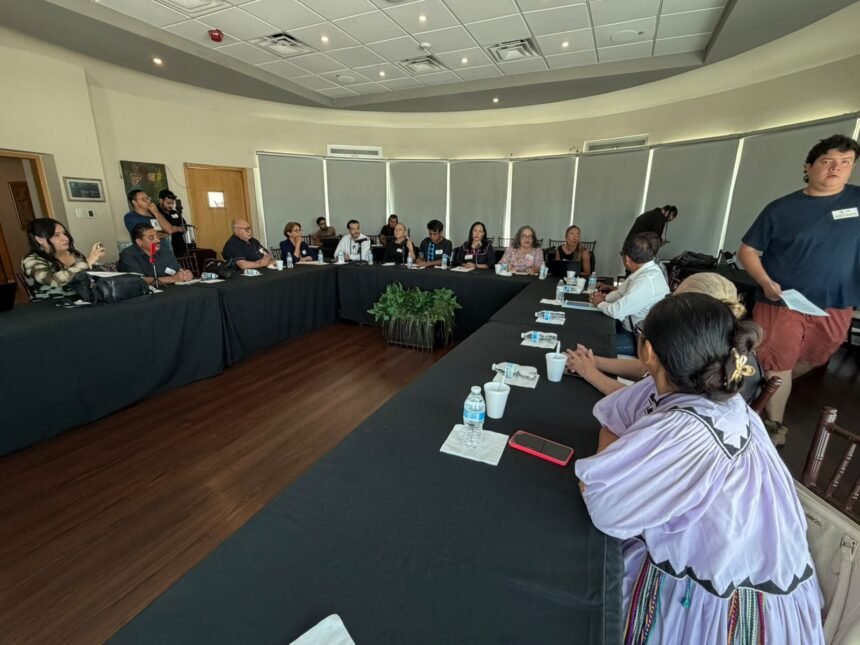 Organizaciones civiles protestan contra reforma electoral en Chihuahua