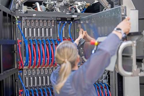 Rezago en inteligencia artificial resta inversión bursátil a México