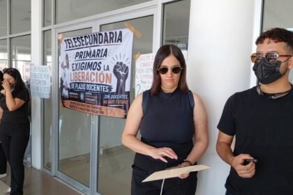 Maestros de Parral exigen transparencia en asignación de plazas